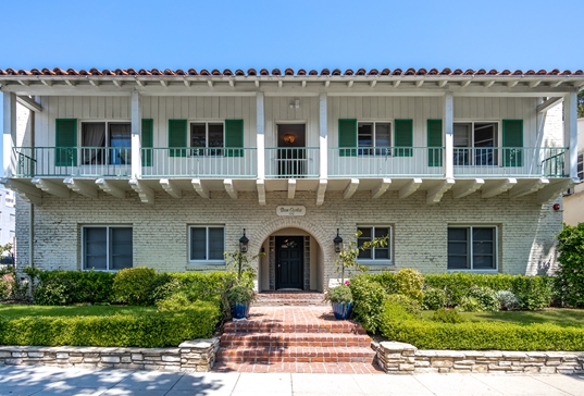 Don Carlos Apartments